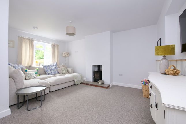 8 Old Orchard Close, Lydlinch, Sturminster Newton photo 3