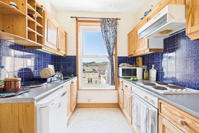 Flat 2, 4, Oxford Park, Devon photo 3