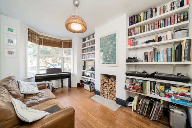 33, Green Lane, London photo 4