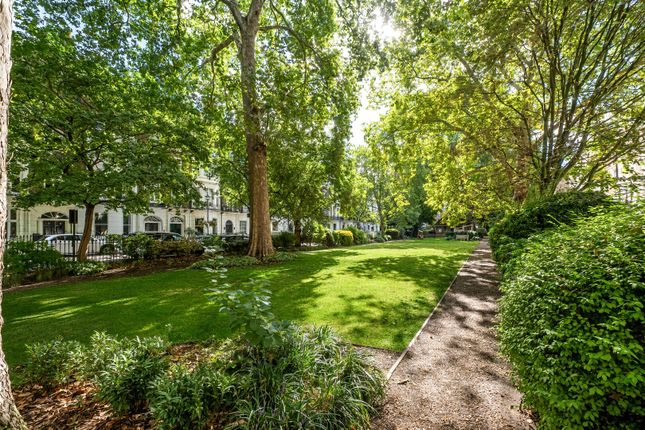 Flat 1, 12 Montagu Square, London photo 4