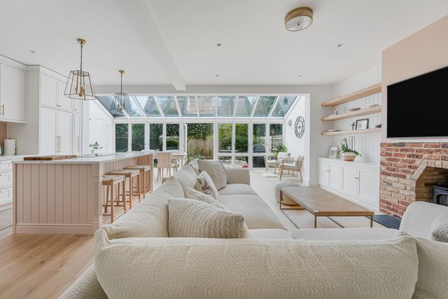 3, Cartwright Way, London photo 3