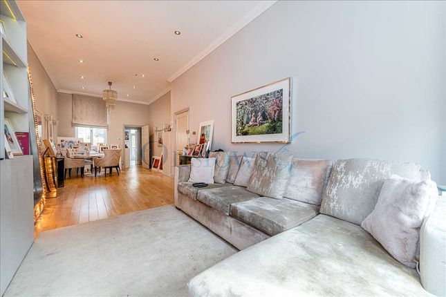 Ground Floor Flat, 17, Cheyne Gardens, London photo 4
