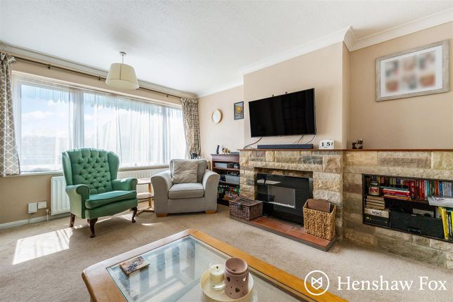 73, Cedar Crescent, Southampton photo 4