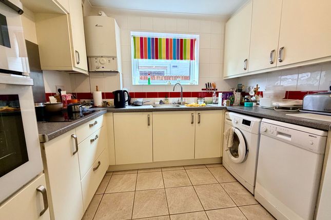 Flat 1, 3 Miles Way, Birchington photo 3