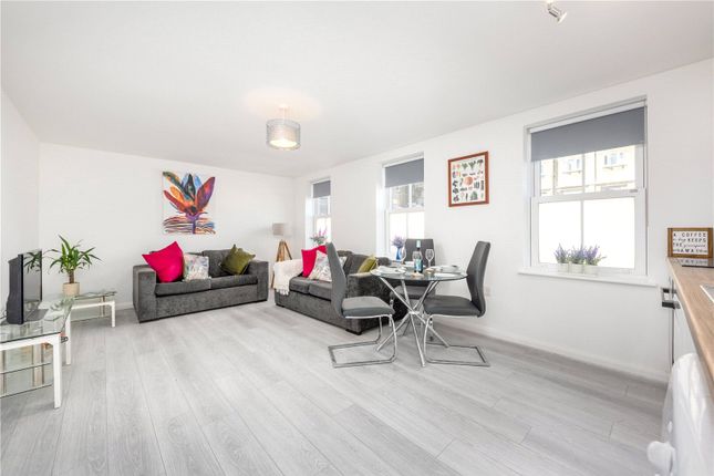 Living/Dining Area