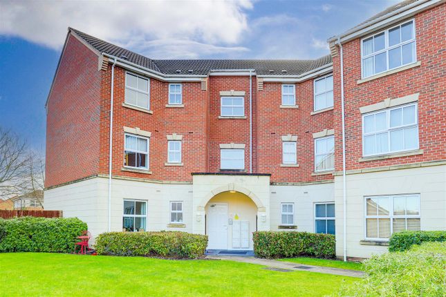 Flat for sale in Robinson Court, Beeston, Nottinghamshire