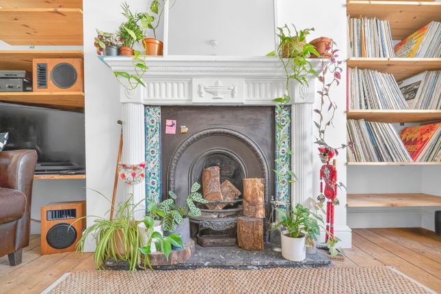 25A, Clonbrock Road, London photo 2