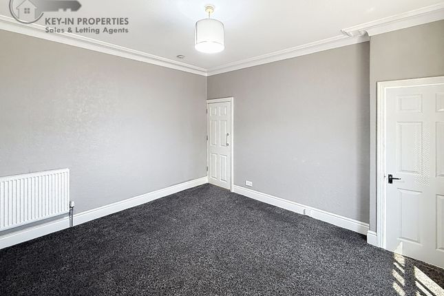 17, Sefton Terrace, HALIFAX photo 3