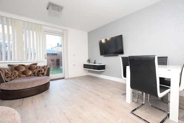 4, Partridge Lane, Romford photo 4