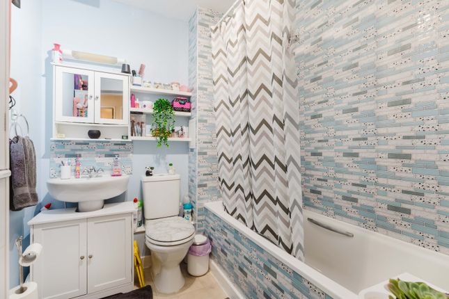 Tw14 8Dr - High Res-27.Jpg