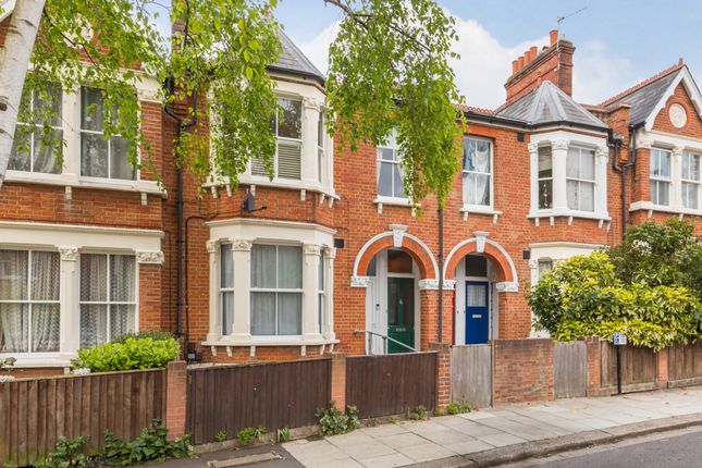 Flat for sale in Oxenford Street, London