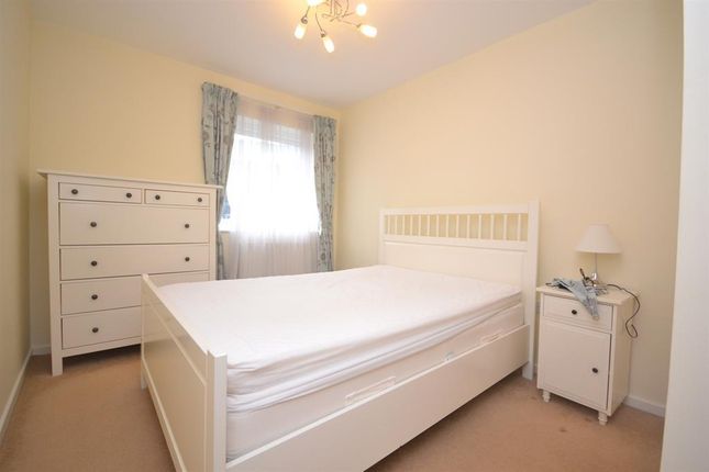25 Thorney House, Drake Way, Reading photo 4