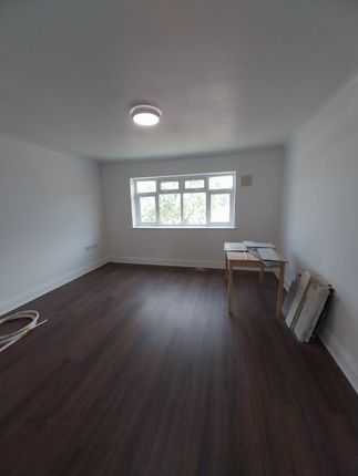 Flat 4, Beech House, Derley Road photo 5