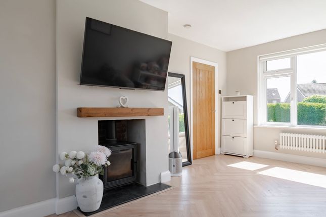 49 Arlington Gardens, Attleborough photo 4