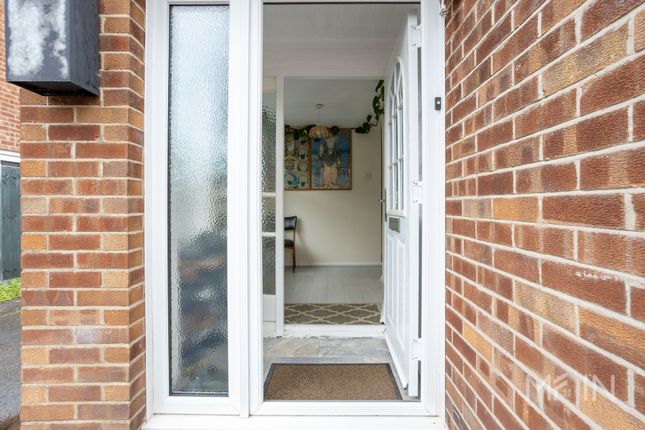 2, Oakside Close, Leicester, Leicester photo 2
