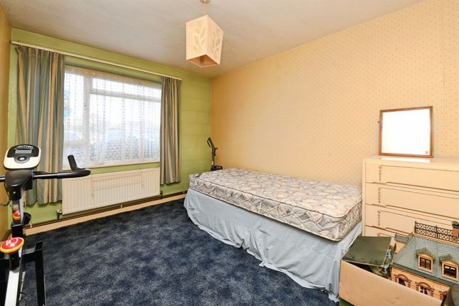 20, Kelvedon Close, Chelmsford photo 4