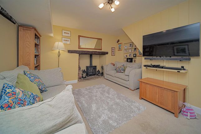 April Cottage, 139, Old Road, Beanacre photo 3