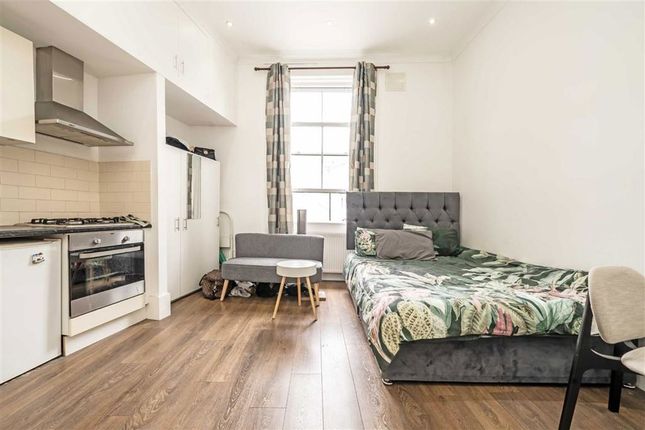 Flat B, 240, Old Brompton Road, London photo 2
