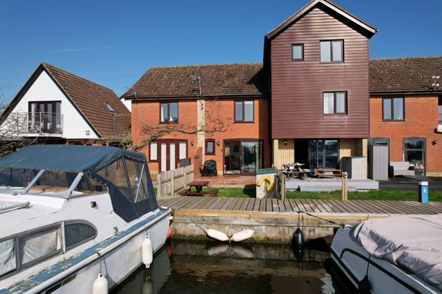 Kingsmere 2, Ferry Marina, Horning photo 3
