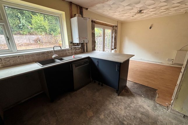 12, St. Clears Close, Caerphilly photo 5