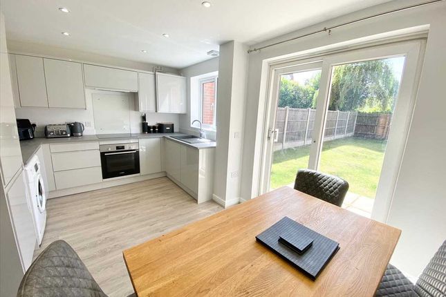 10, Roe Gardens, Nottingham photo 2