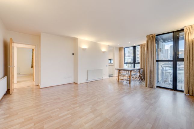 Flat for sale in Ocean Wharf, 60 Westferry Road