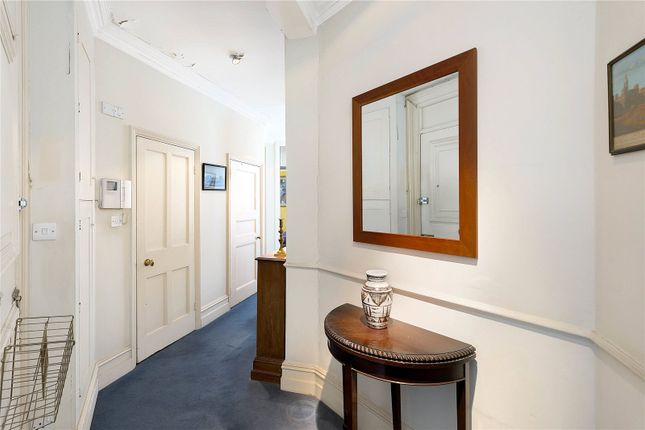 Flat for sale in Sloane Gate Mansions, D'oyle Street, London