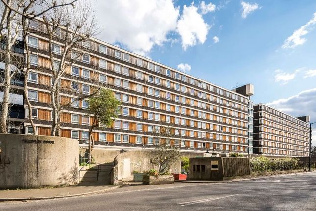 Thumbnail Flat for sale in John Ruskin Street, London