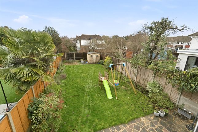 18, Lyndhurst Avenue, Sunbury photo 2