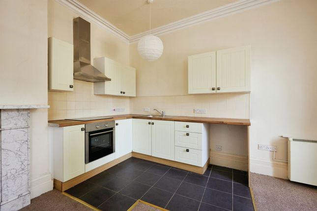 Flat 1, 26, High Street, Shaftesbury photo 4