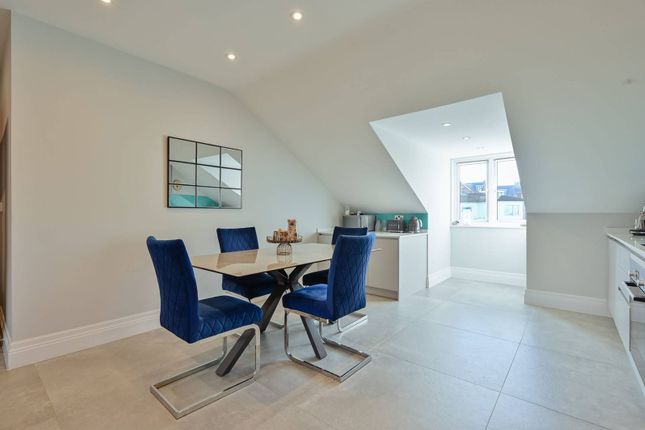 Brandon House, Bushey photo 4