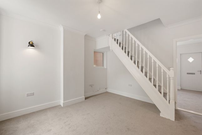 111, Chapel Road, Colchester photo 4