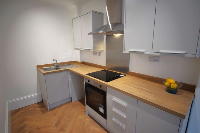 Thumbnail Flat to rent in Eastwood Crescent, Thornliebank