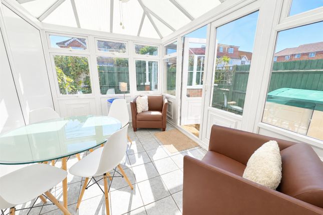 28, Long Beach View, Eastbourne photo 3
