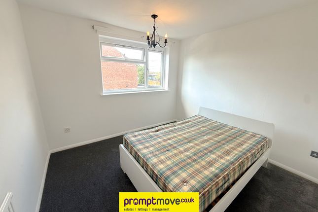 Peregrine Road, Luton photo 5