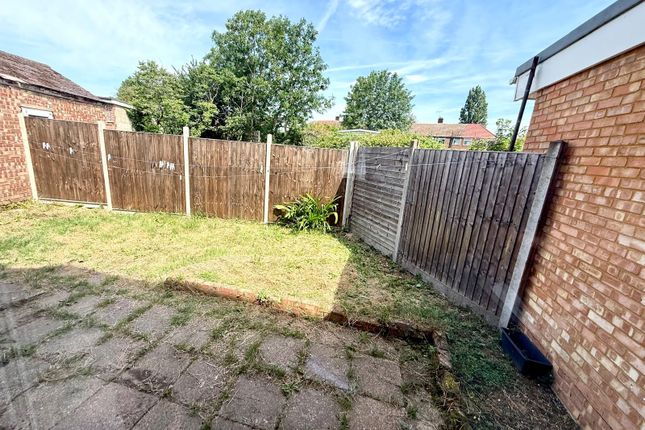 9, Hillbourne Close, Hayes photo 4