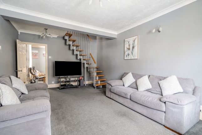 28, Albany Road, Windsor photo 3
