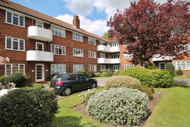 Thumbnail Flat to rent in Richmond Road, London