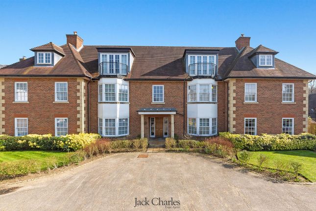 2-bed flat on 13 The Old Saw Mill, Long Mill Lane, Sevenoaks, £525,000