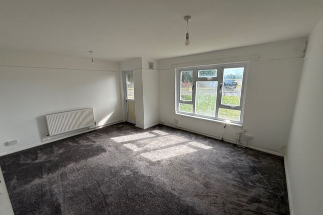 89 , Halliday Crescent, Southsea photo 4