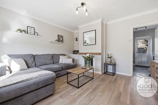 99, Jessel Drive, Loughton photo 2