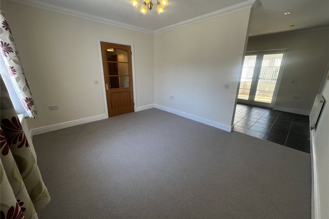 2, Grove Gardens, Pembrokeshire photo 4