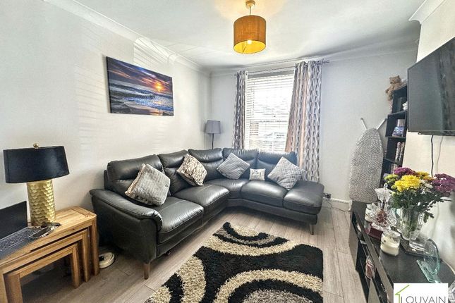 19 Arnold Place, Tredegar photo 2