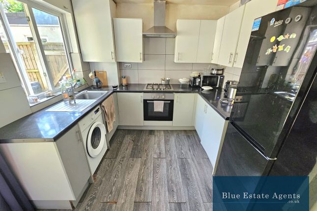 60, The Alders, Hounslow photo 3