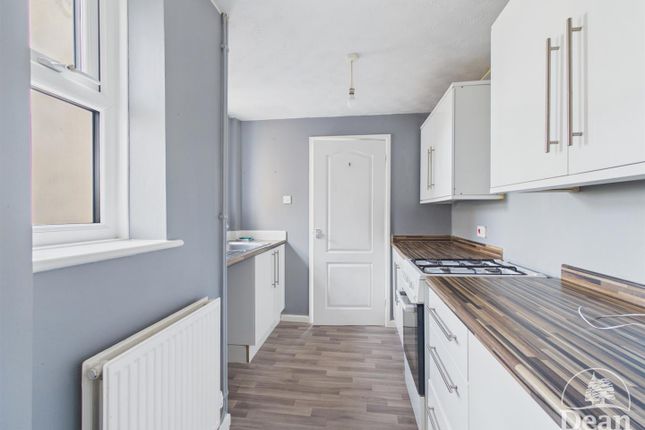21, Pembroke Street, Cinderford photo 3