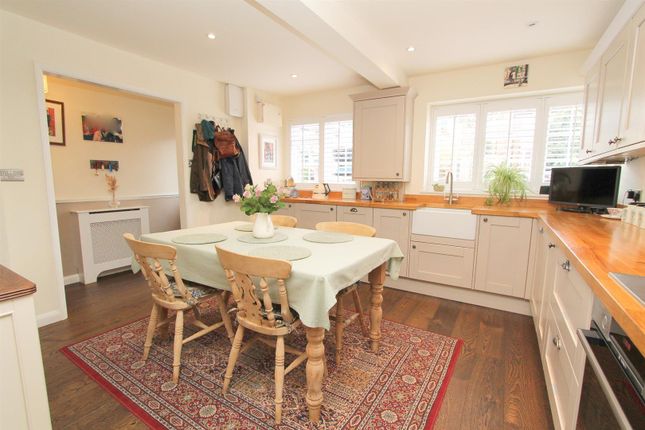 Terraced house for sale in Hillcroome Road, Sutton