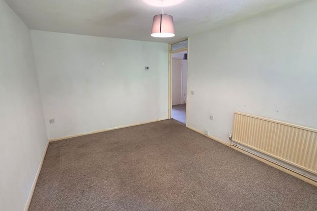 79, Lessingham, Peterborough photo 4