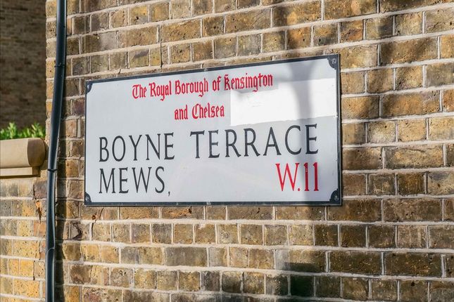 Mews house for sale in Boyne Terrace Mews, Holland Park, London