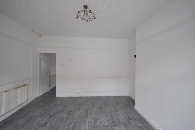 7, Fortune Street, Bolton photo 2