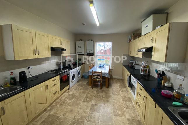 Terraced house to rent in Cardigan Road, Leeds